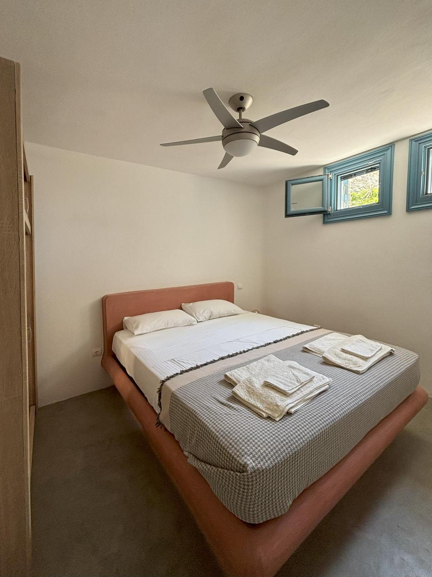 Almyra Red Villa كيثنوس المظهر الخارجي الصورة
